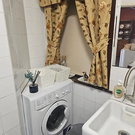 Σπίτι διακοπών Kitty Kiernan's Self Catering Thatch