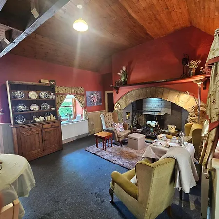 Kitty Kiernan's Self Catering Thatch *